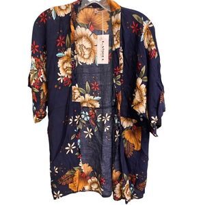 LA SOUL Floral Short Kimono